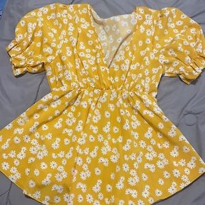 Ye allow and flower shirt